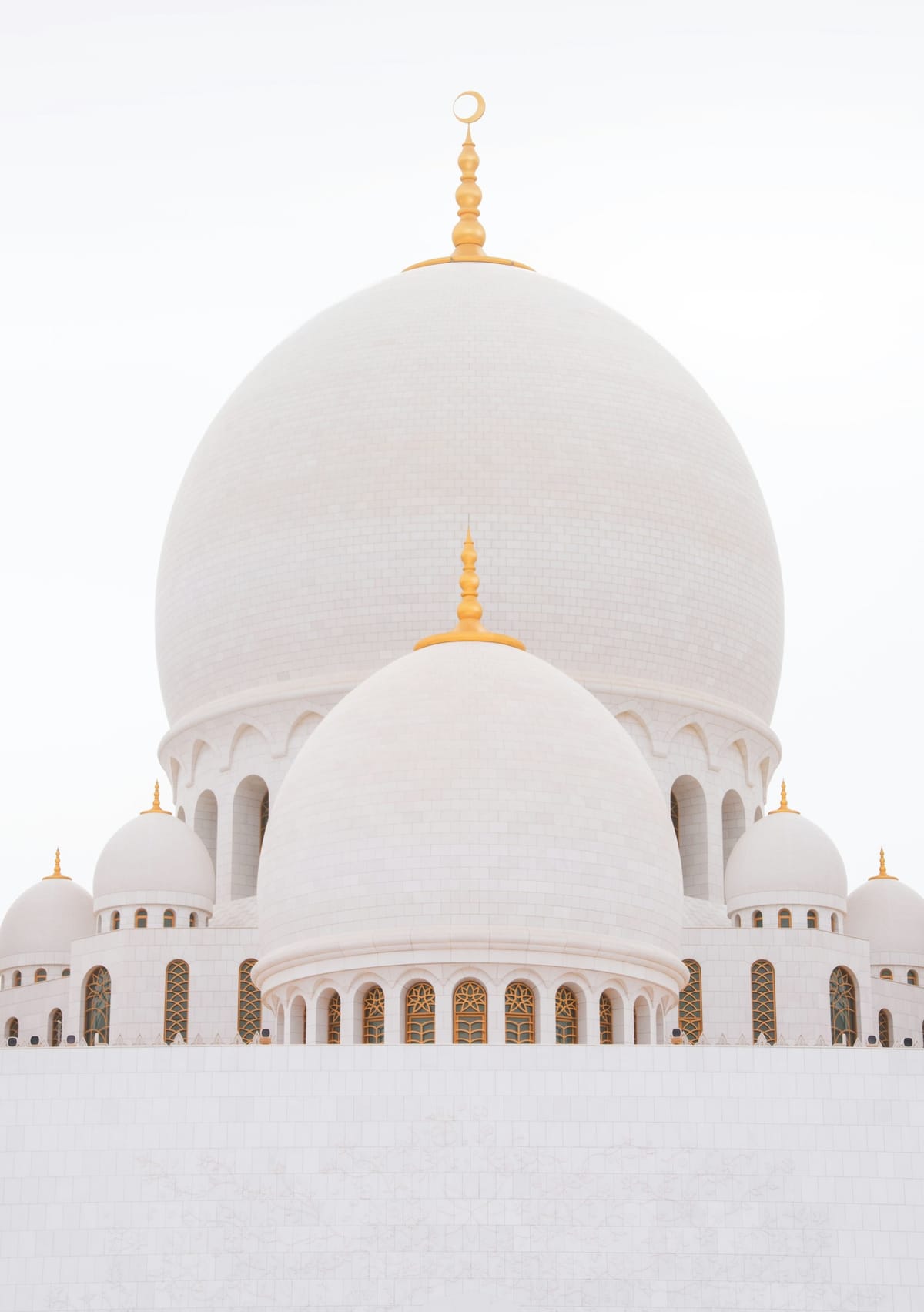 Explore Abu Dhabi: The Top 10 Things to Do 🤩